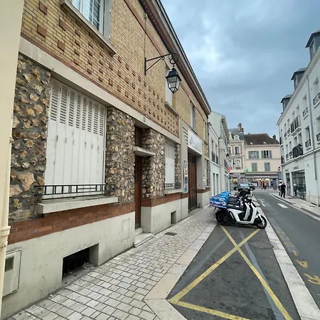 Immeuble De Charme Au Coeur De Dreux Appartement Buitenkant foto