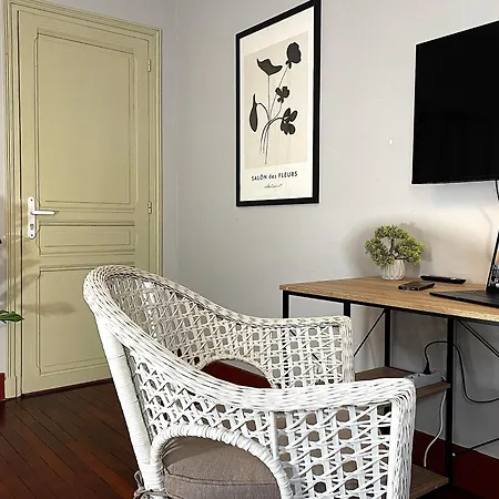 Immeuble De Charme Au Coeur De Dreux Appartement Buitenkant foto