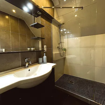 Immeuble De Charme Au Coeur De Dreux Appartement Buitenkant foto